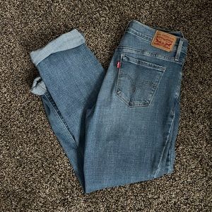 Levi mom jeans